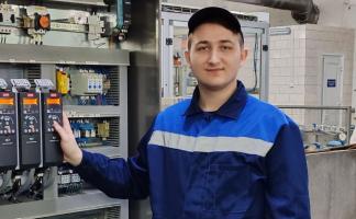 От студента БНТУ до ключевого инженера: как Никита Бекиш за год стал ценным кадром на Глубокском молочном комбинате